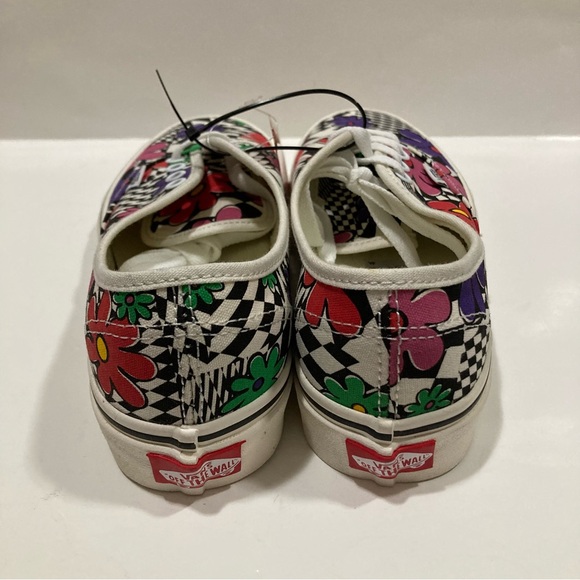 NWOT Vans shoes - Picture 6 of 7